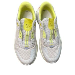 Women’s pre owned sorel kinetic sneaker size 9.5 boxFB